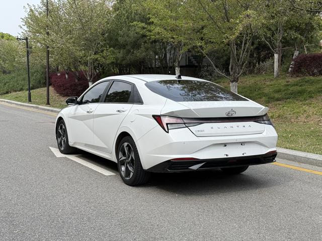 Hyundai Elantra 2021 1.5L CVT GLX Elite – фото 7