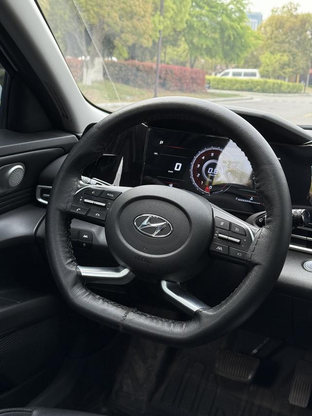 Hyundai Elantra 2021 1.5L CVT GLX Elite – фото 12