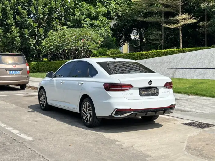 Volkswagen Lavida 2023 Model Facelift 1.5L Automatic Five million editions – фото 5