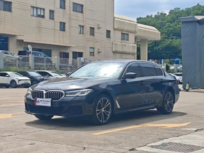 BMW 5 Series 2022 Model Facelift 530Li Leading Model M Sports Set – фото 1