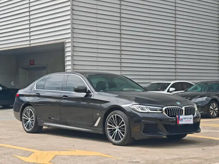 BMW 5 Series 2022 Model Facelift 530Li Leading Model M Sports Set – фото 3