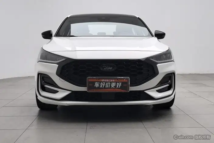 Ford Focus 2022 Model Sedan EcoBoost 180 Automatic ST Line