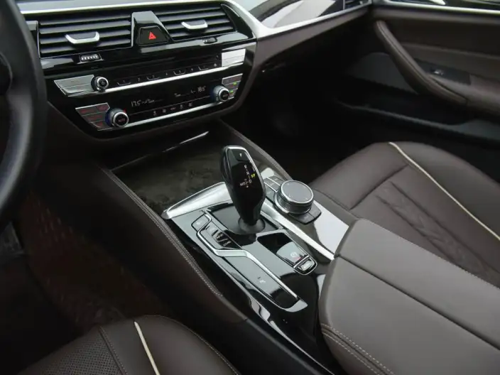 BMW 5 Series 2022 Model Facelift II 525Li Luxury Set – фото 10