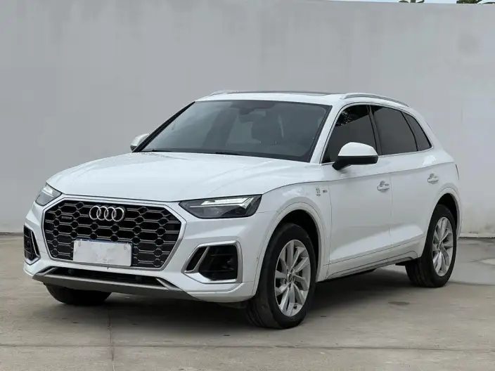 Audi Q5L 2021 Model 40 TFSI Luxury Dynamic Model – фото 1