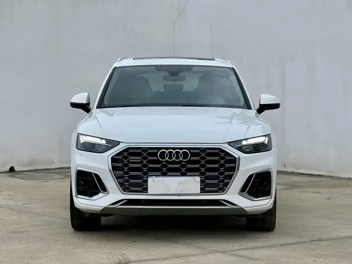 Audi Q5L 2021 Model 40 TFSI Luxury Dynamic Model – фото 2