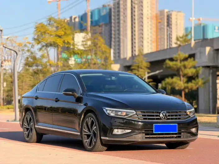 Volkswagen Magotan 2021 Model 330TSI DSG 30th Anniversary Memorial Edition – фото 3