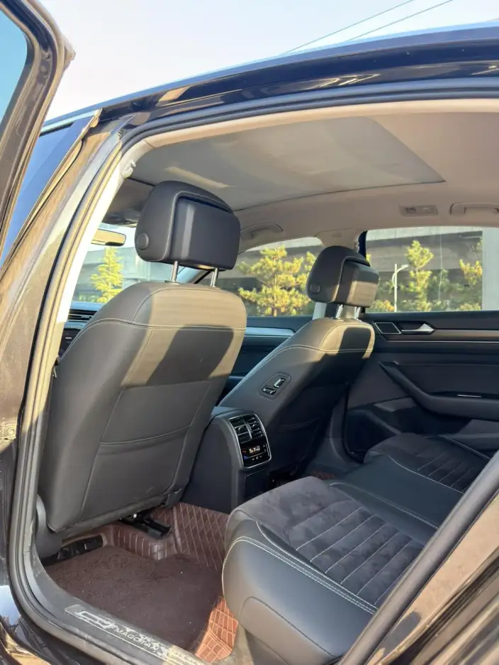 Volkswagen Magotan 2021 Model 330TSI DSG 30th Anniversary Memorial Edition – фото 10