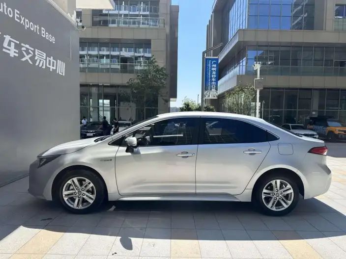 Toyota Levin 2022 Model Hybrid 1.8H E-CVT Enterprising Edition – фото 3