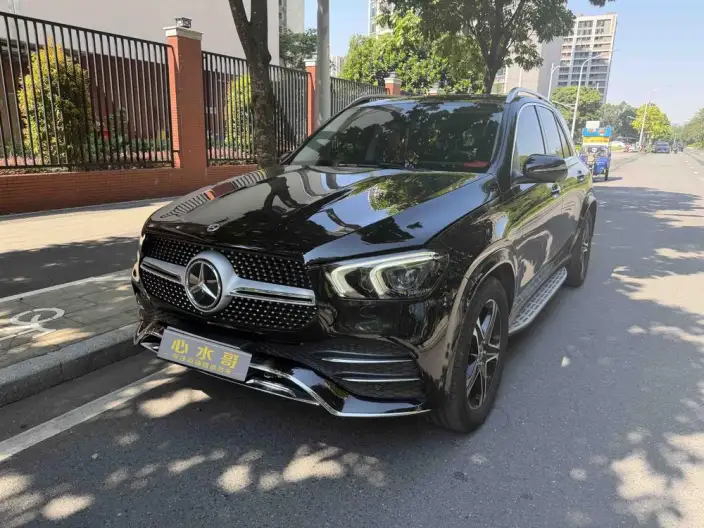 Mercedes-Benz GLE Imported 2022 Model GLE 350 4MATIC Fashion Model – фото 1