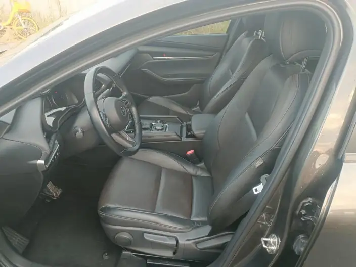 Mazda3 Axela 2020 Model 1.5L Automatic Zhi Model Edition – фото 9