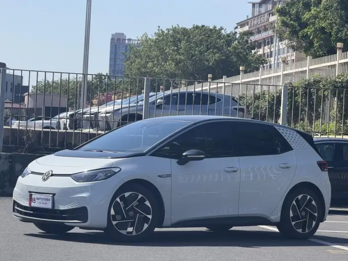 Volkswagen ID.3 2023 Model L Class Model Pure Smart Edition – фото 1