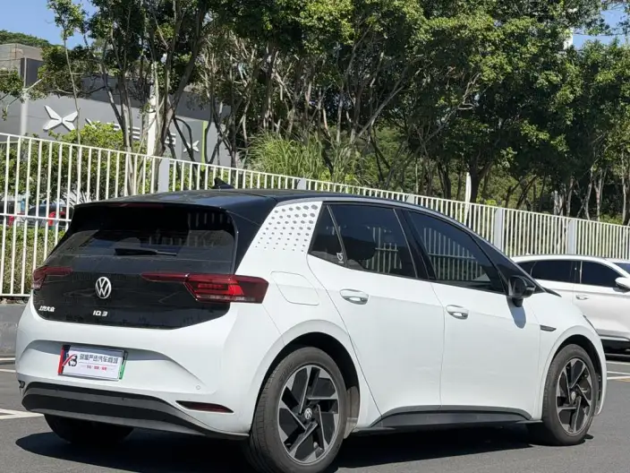 Volkswagen ID.3 2023 Model L Class Model Pure Smart Edition – фото 6