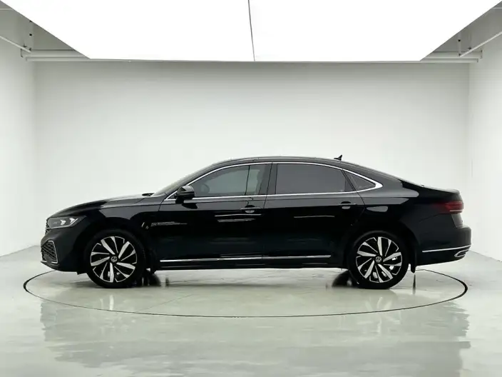 Volkswagen Passat 2022 Model 330TSI Starry sky Elite Edition – фото 4