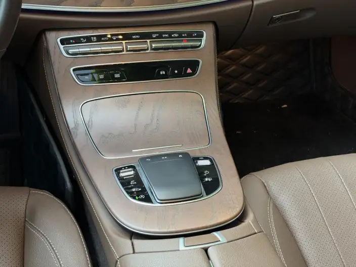 Mercedes-Benz E-Class 2023 Model Facelift E 300 L Luxury Model sedan – фото 9
