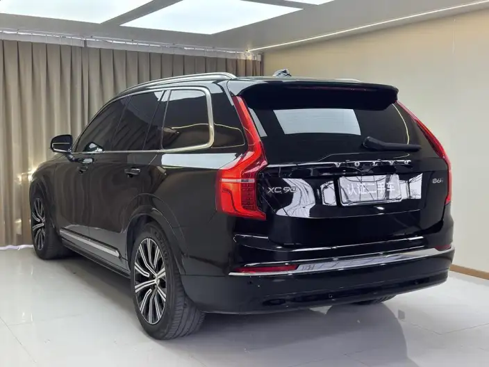 Volvo XC90 2024 Model B6 Smart Elegance Deluxe Edition 7 seat – фото 4