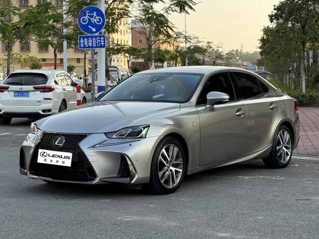 Lexus IS 2017 модификация 300 F SPORT Edition