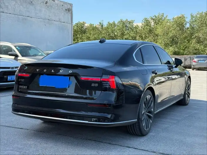 Volvo S90 2026 Model B5 Smart Range Deluxe Edition – фото 6