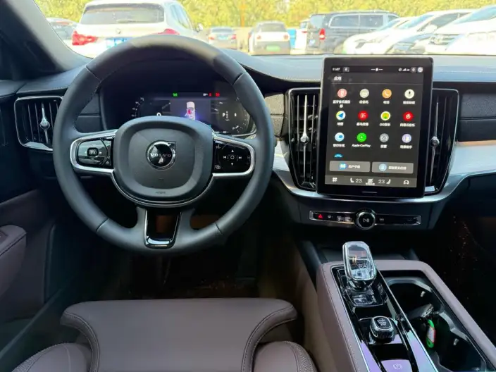 Volvo S90 2026 Model B5 Smart Range Deluxe Edition – фото 9