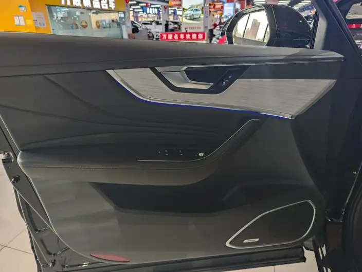Hongqi HS5 2025 Model 2.0T 4WD Flag Xiang Pro Edition – фото 10