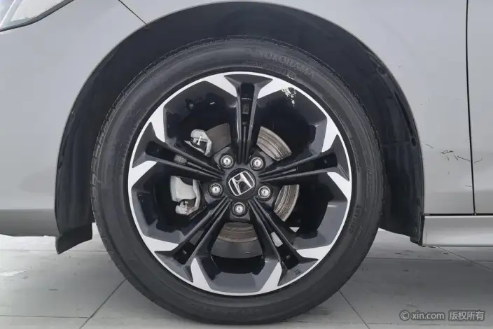 Honda Civic 2022 Model 240TURBO CVT Combustion Edition – фото 10