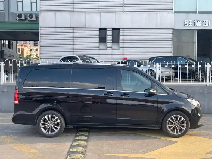 Mercedes-Benz V-Class 2021 Model V 260 Pilot Edition – фото 7