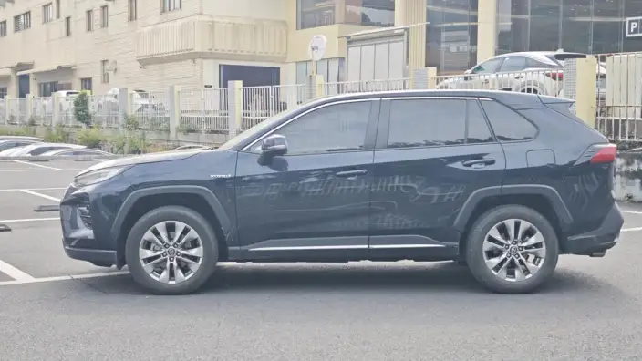 Toyota Wildlander 2022 Model Hybrid 2.5L 4WD Deluxe Edition – фото 4