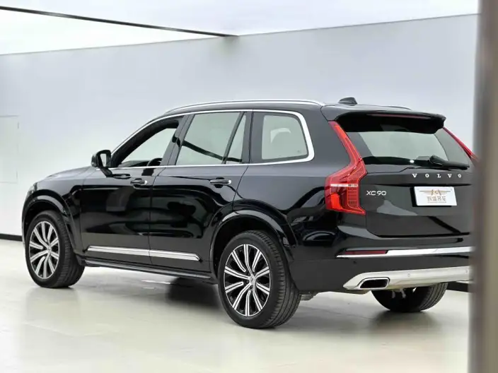 Volvo XC90 2021 Model B6 Smart Elegance Deluxe Edition 7 seat