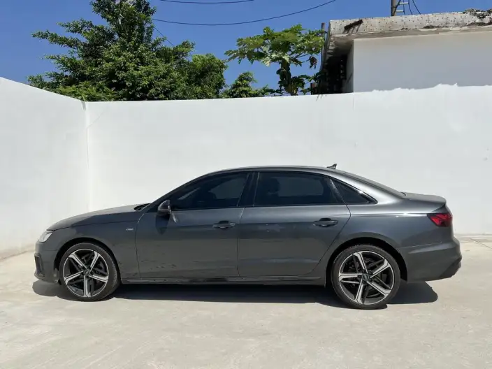 Audi A4 L 2024 Model 40 TFSI Luxury Dynamic Model – фото 3