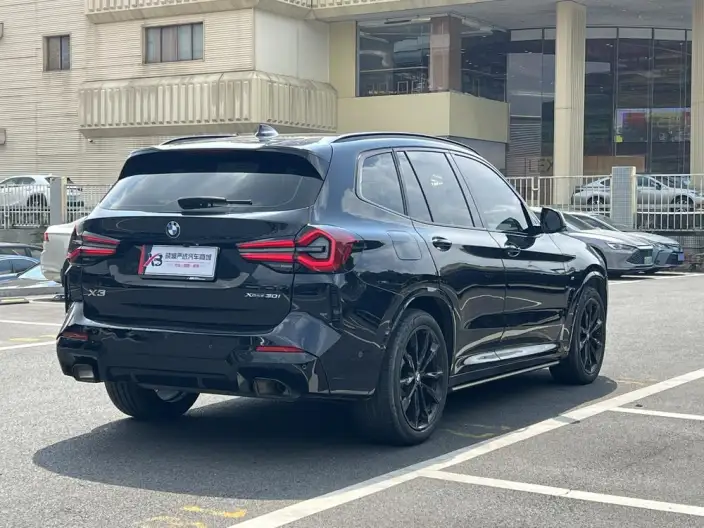 BMW X3 2023 Model xDrive30i Exclusive Model M Night Set – фото 6