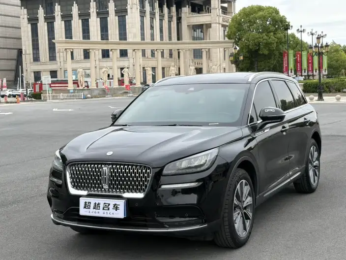 Lincoln Corsair 2022 Model Facelift 2.0T 2WD Zunya Edition – фото 1
