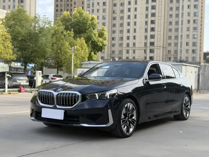 BMW 5 Series 2024 Model 530Li Exclusive Model Luxury Set – фото 1