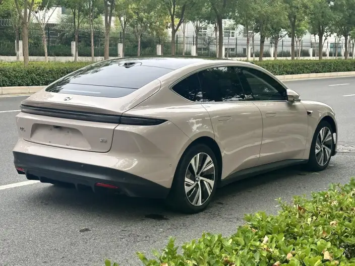NIO ET5 2024 Model 75kWh – фото 6