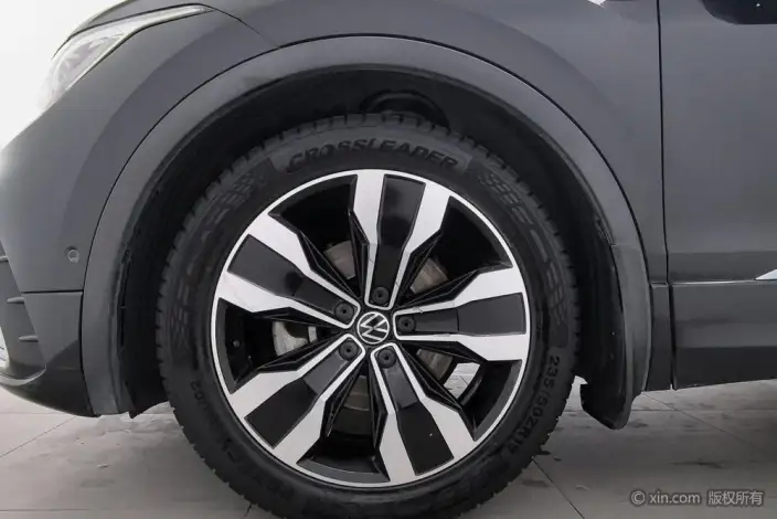 Volkswagen Tiguan L 2023 Model 330TSI 2WD R-Line Ultimate Edition – фото 8