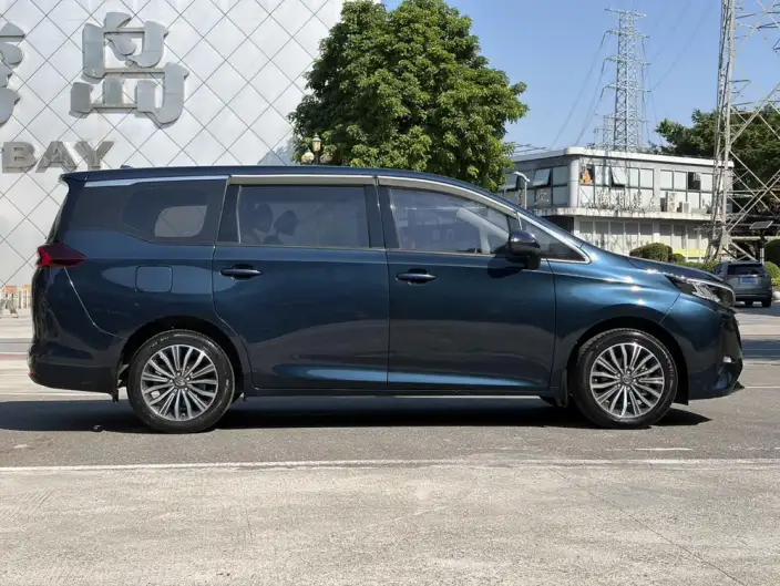 GAC Trumpchi M6 2021 Model 270T Automatic Exclusive Edition 7 seat – фото 7