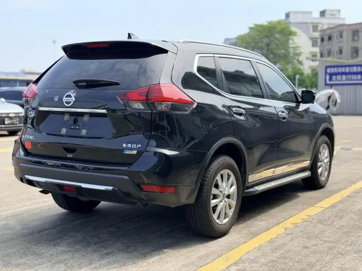 Nissan X-Trail 2023 Model Classic Edition 2.0L 2WD Smart Connect Premium – фото 6