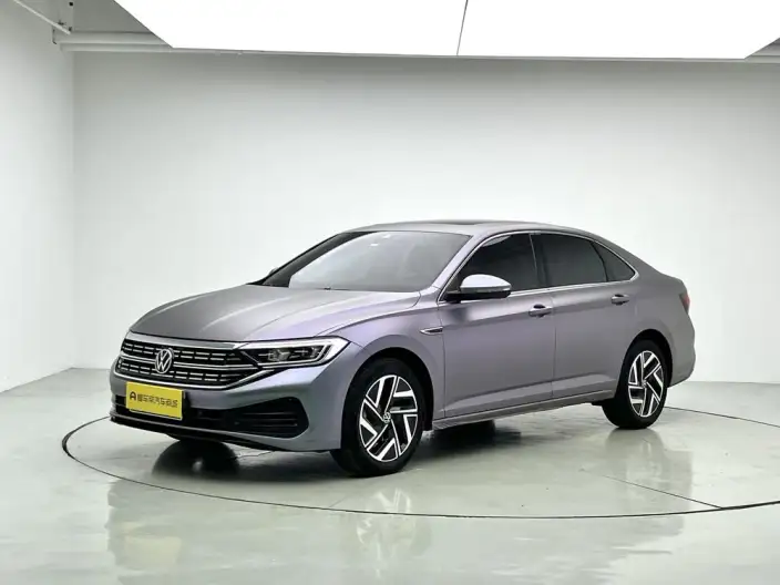 Volkswagen Sagitar 2023 Model 300TSI DSG Beyond Edition – фото 1