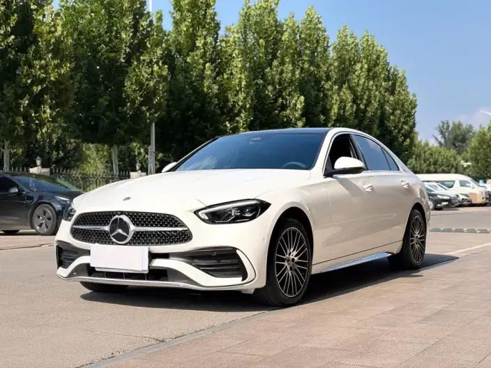 Mercedes-Benz C-Class 2023 Model C 260 L Sports Edition – фото 1
