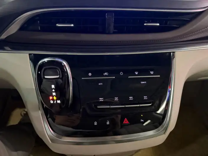 Buick GL8 2023 Model Business class 2.0T Comfort Model – фото 9
