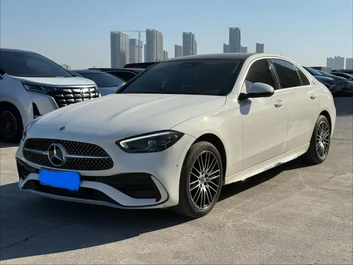 Mercedes-Benz C-Class 2023 Model C 260 L – фото 1