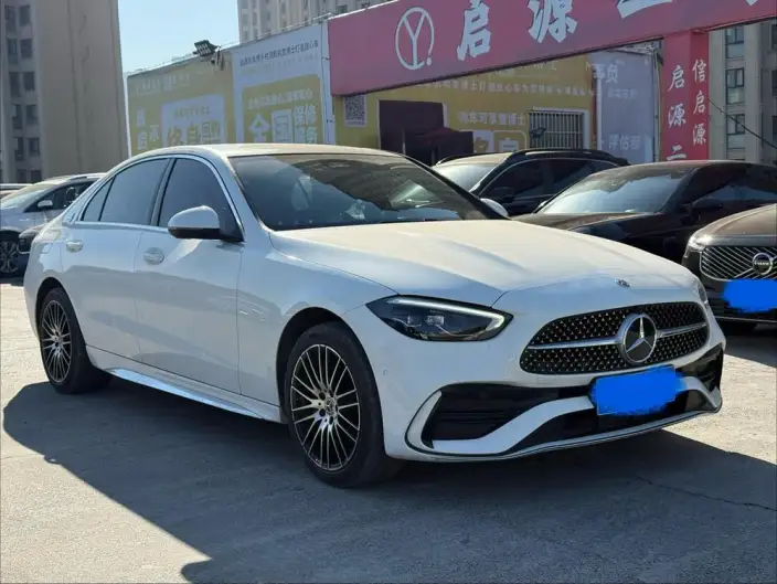 Mercedes-Benz C-Class 2023 Model C 260 L – фото 3