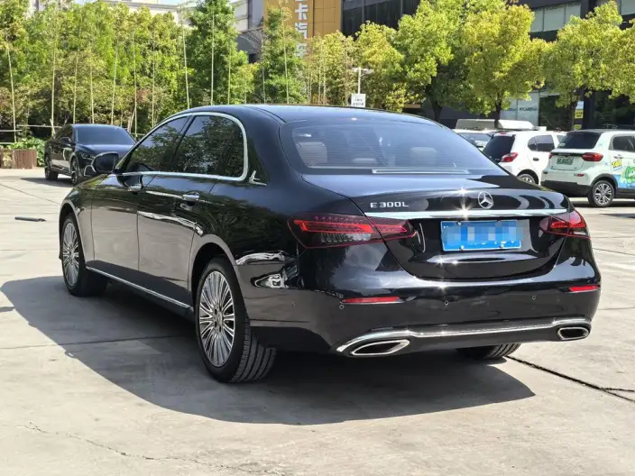 Mercedes-Benz E-Class 2022 Model E 300 L Fashion Model sedan – фото 4