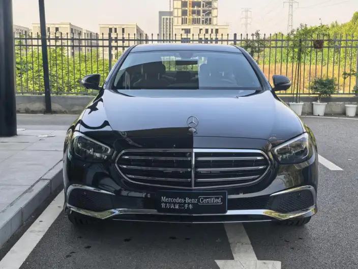Mercedes-Benz E-Class 2023 Model E 300 L Fashion Model sedan – фото 2