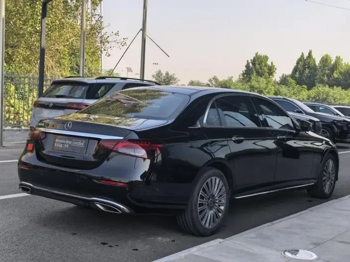 Mercedes-Benz E-Class 2023 Model E 300 L Fashion Model sedan – фото 5