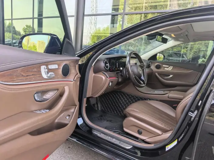 Mercedes-Benz E-Class 2023 Model E 300 L Fashion Model sedan – фото 9