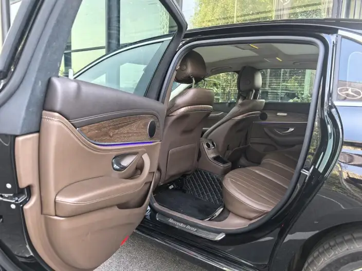 Mercedes-Benz E-Class 2023 Model E 300 L Fashion Model sedan – фото 10