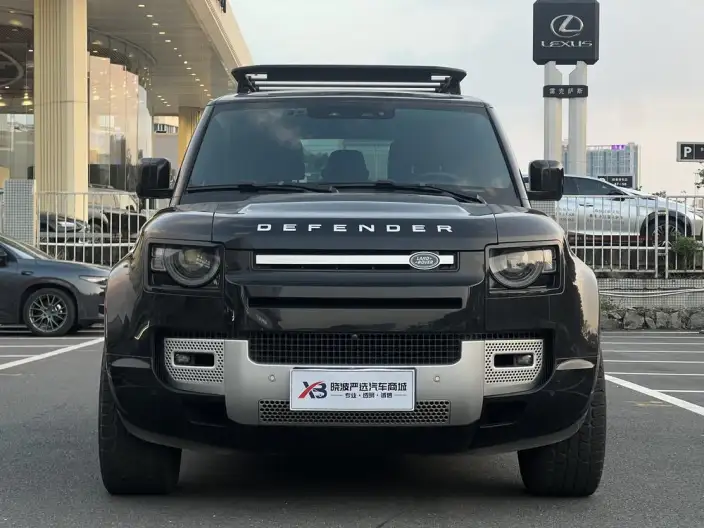 Land Rover Defender 2022 Model 90 P400 XS