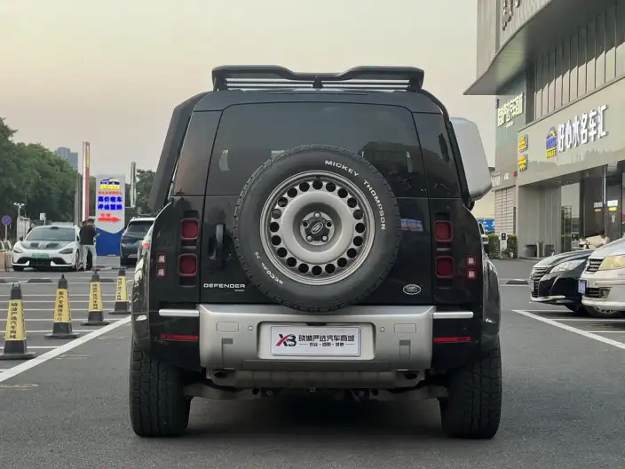 Land Rover Defender 2022 Model 90 P400 XS – фото 6