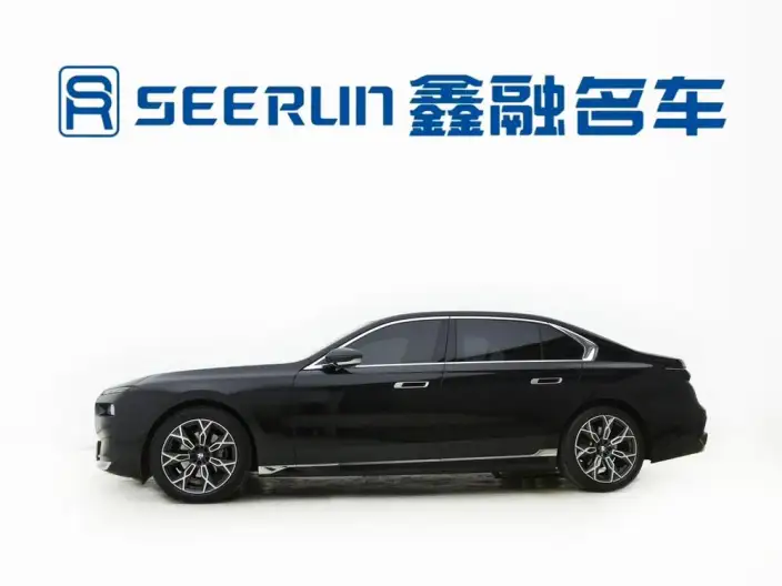 BMW 7 Series 2023 Model 735Li Luxury Set – фото 4
