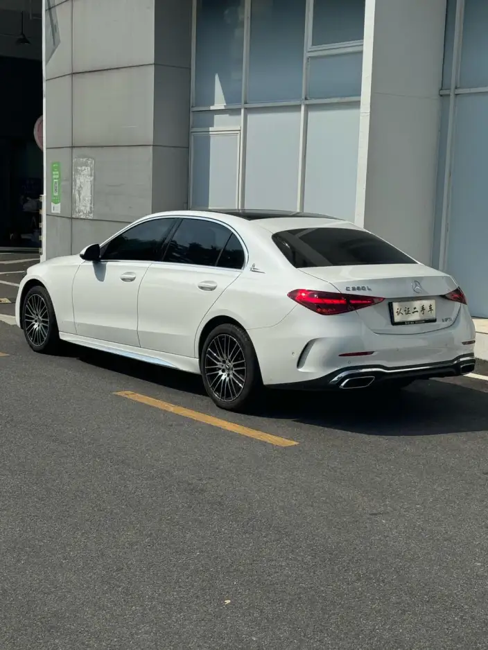 Mercedes-Benz C-Class 2024 Model C 260 L Sports Edition – фото 4