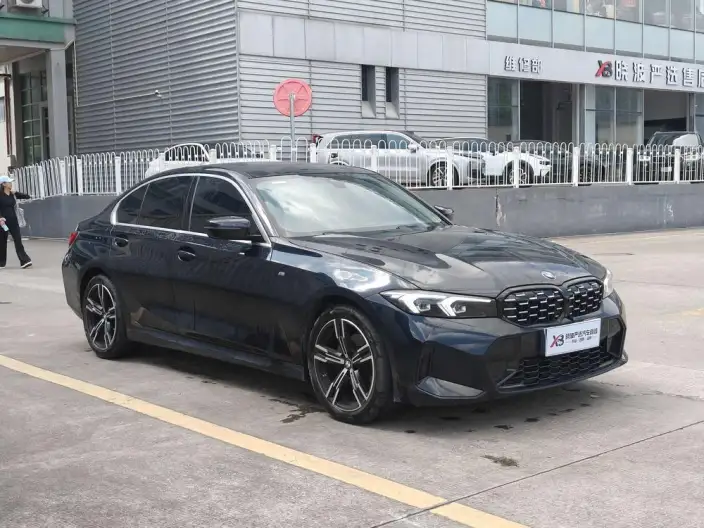 BMW 3 Series 2023 Model 325i M Sports Set – фото 3
